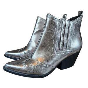 Indigo Rd. Metallic Silver Western Ankle Boots - New